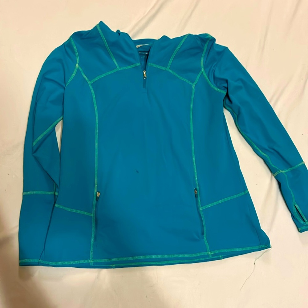 Kirkland XL women’s athletic jacket with thumb holes
